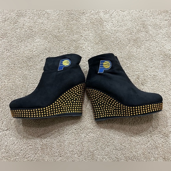 Official NBA Indiana Pacers “The Rookie” booties. Size 8- only worn once. - Picture 1 of 11